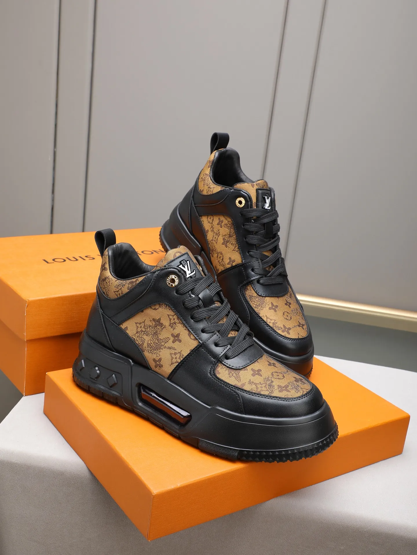 PP460 High Top Men's [LV] Autumn and winter high top classic hot style💝 👣👣Perfect last shape, beautiful design style 💋 💋This winter is no longer cold😢😢Cow leather➕LV special material➕Breathable sheep lining➕Non-slip and wear-resistant foam air cushion outsole🎩A must-have for fashionable men❗Number: 38-44 (45 custom-made) The real thing looks better🎬The real thing looks better👅, 5 colors to choose from